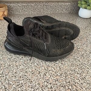 Womens Nike Air 270 Shoes